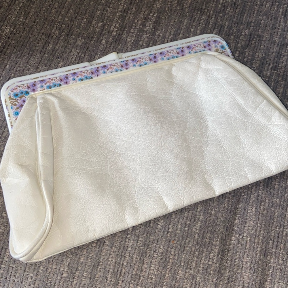 Vintage Roger Gimbel off white leather clutch